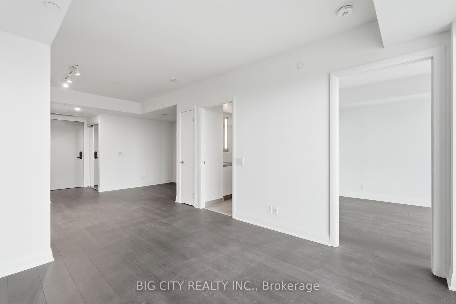 25 Frederick Todd Way, Unit 1708 thumbnail 13