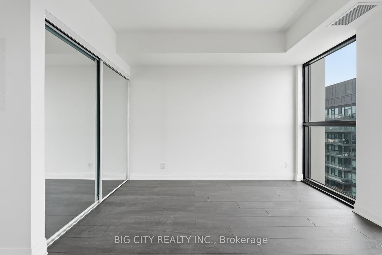 25 Frederick Todd Way, Unit 1708 thumbnail 14