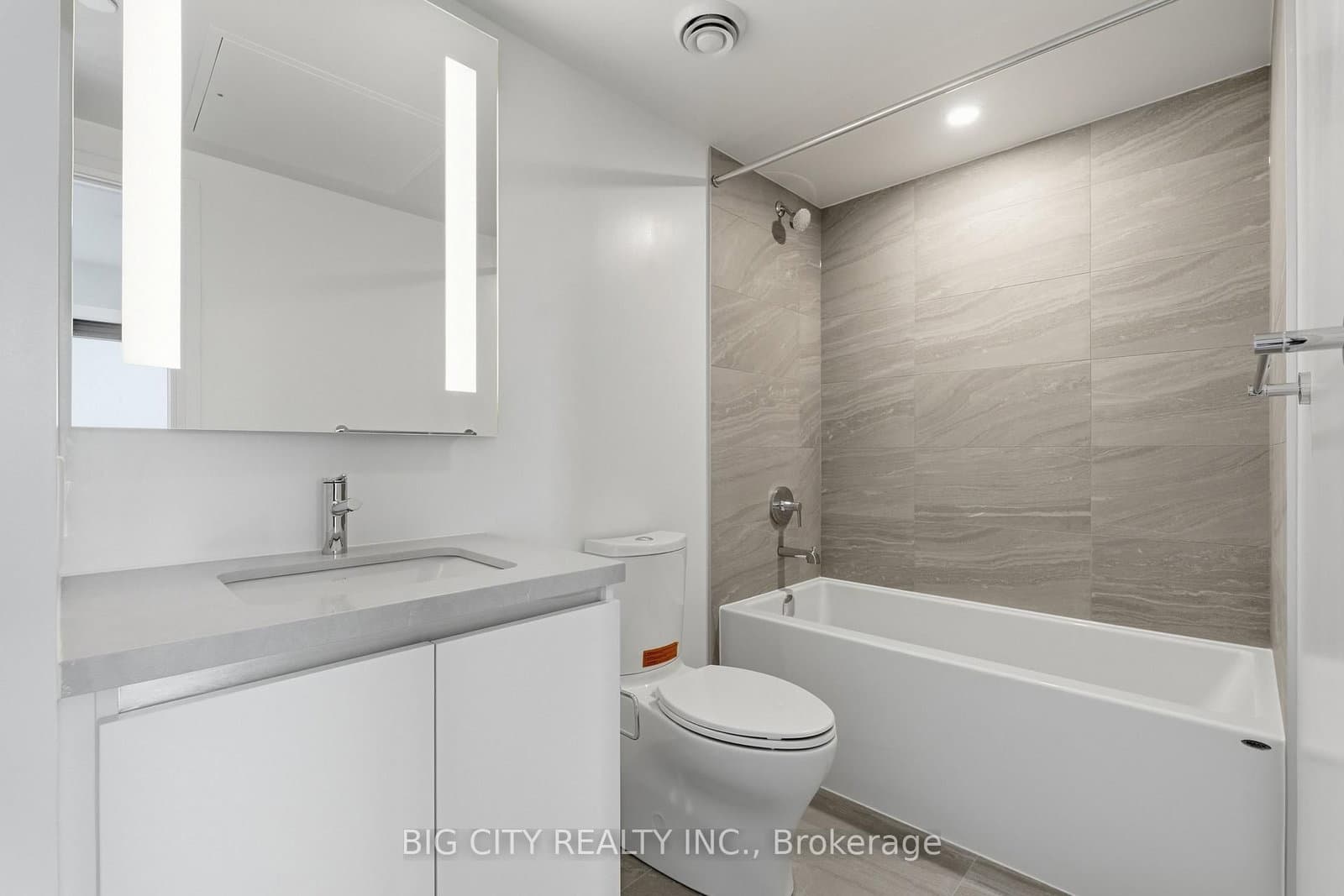 25 Frederick Todd Way, Unit 1708 thumbnail 18