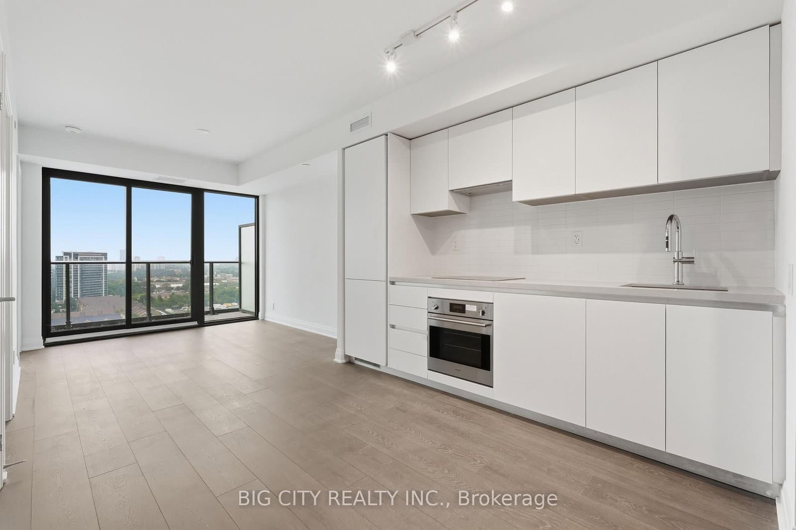 25 Frederick Todd Way, Unit 1708 thumbnail 4