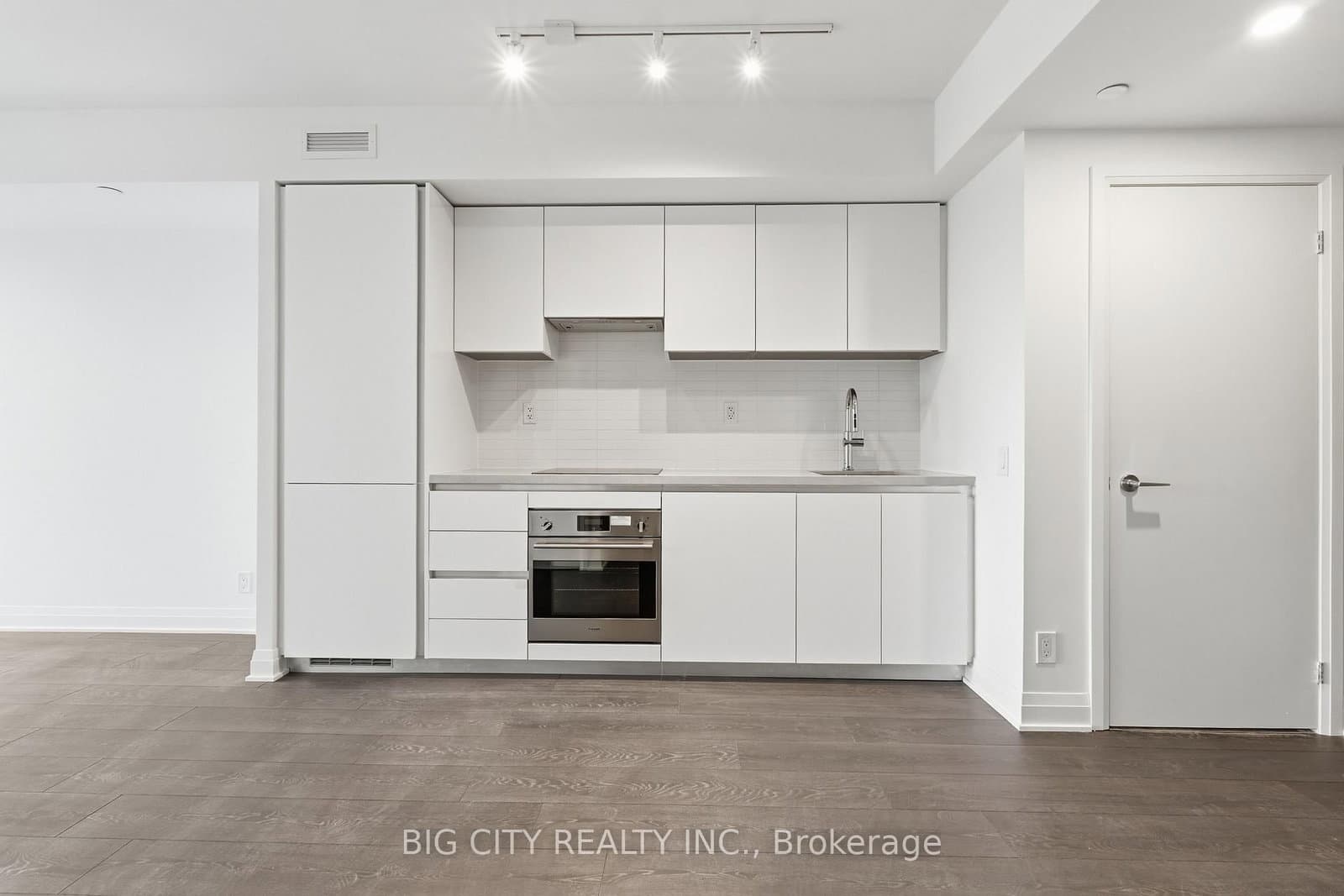 25 Frederick Todd Way, Unit 1708 thumbnail 5