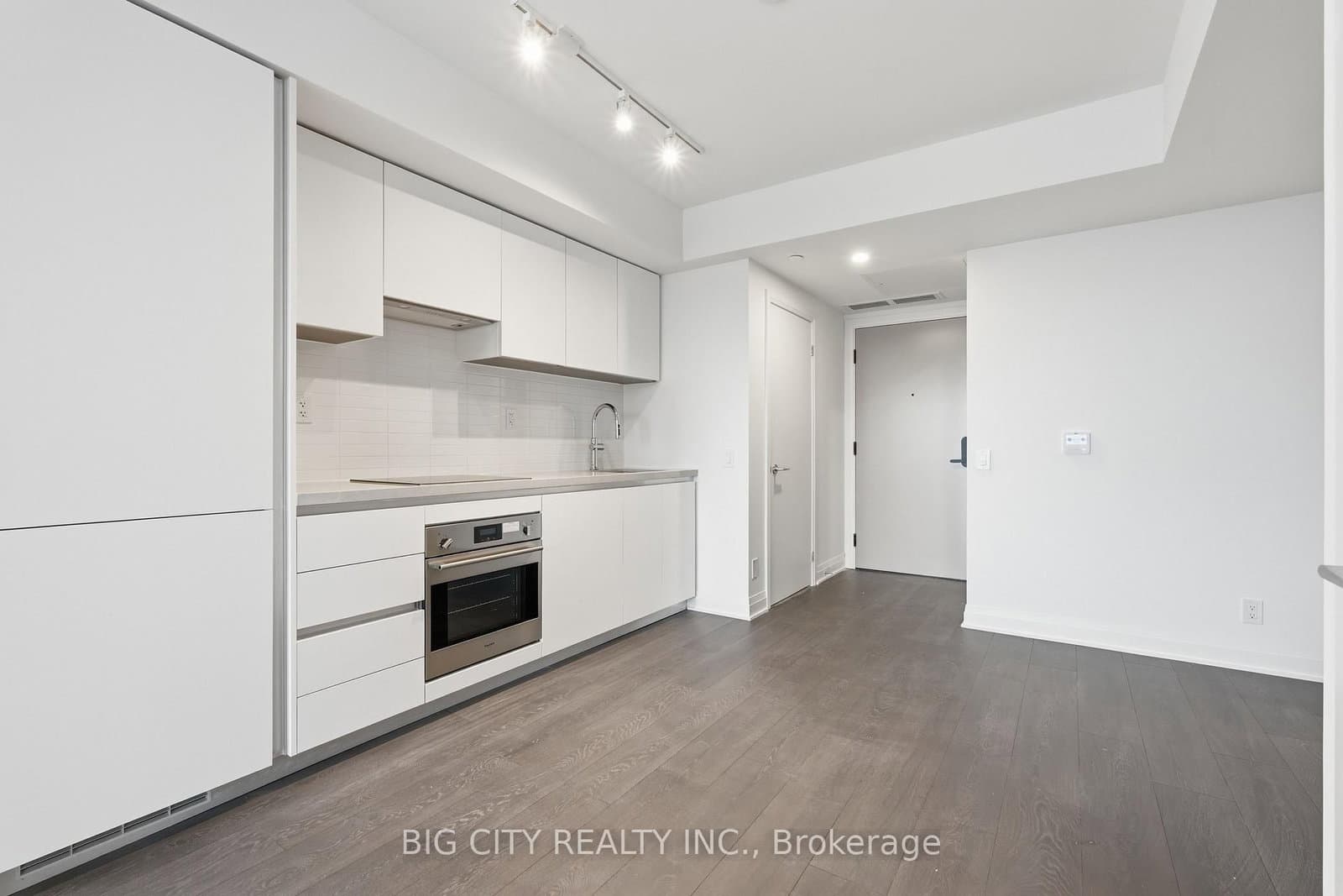25 Frederick Todd Way, Unit 1708 thumbnail 6