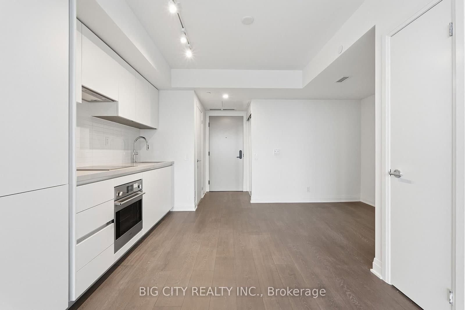 25 Frederick Todd Way, Unit 1708 thumbnail 7