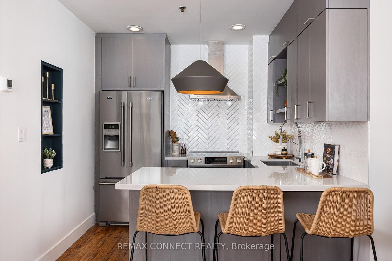 90 Sherbourne Street, Unit 301 thumbnail 16