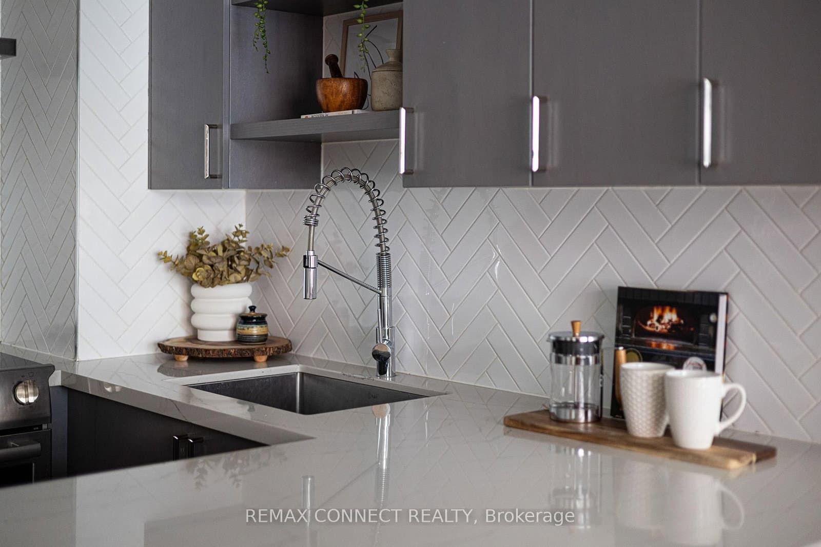 90 Sherbourne Street, Unit 301 thumbnail 17