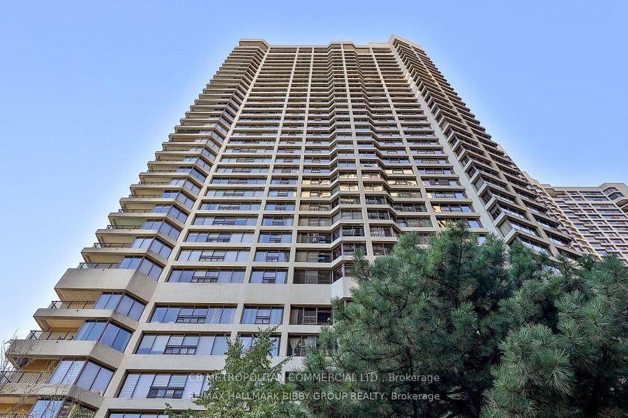 65 Harbour Square, Unit 3305 thumbnail 2