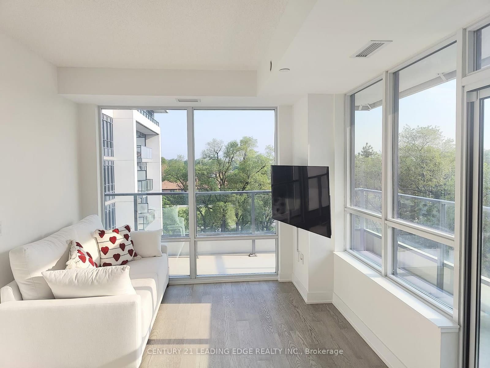2 TEAGARDEN Court, Unit 305 thumbnail 15
