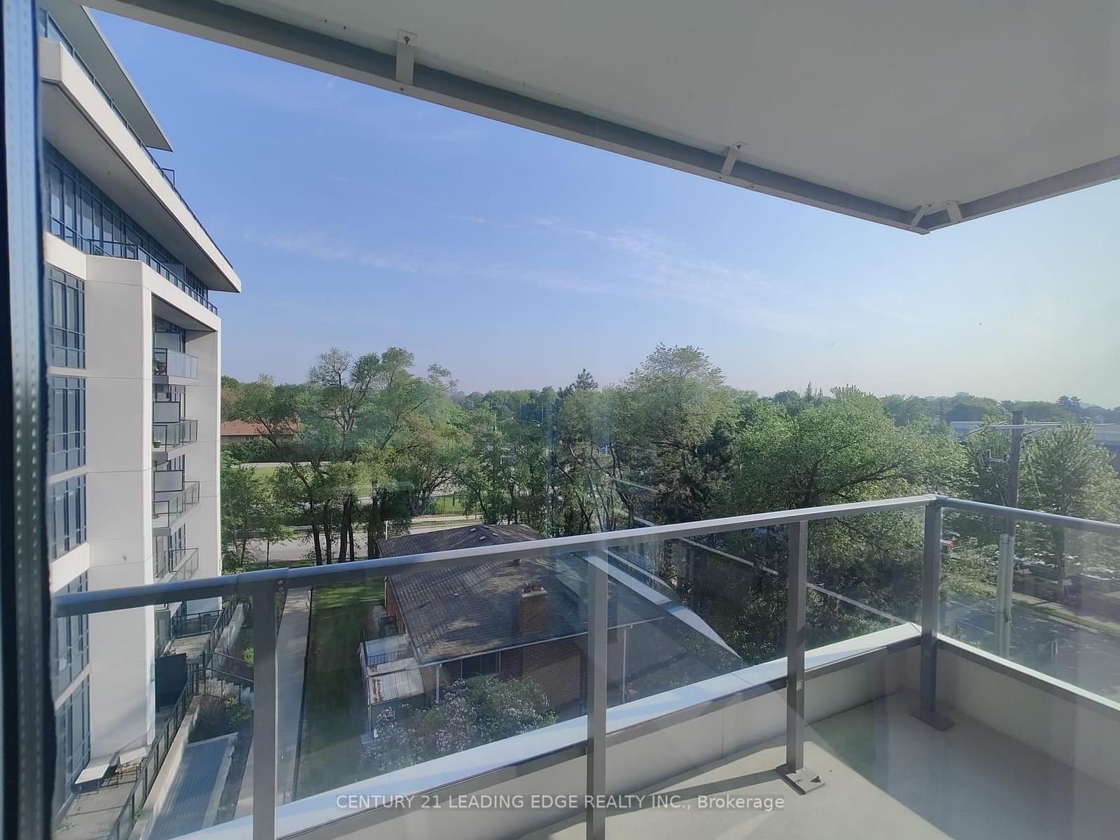 2 TEAGARDEN Court, Unit 305 thumbnail 4
