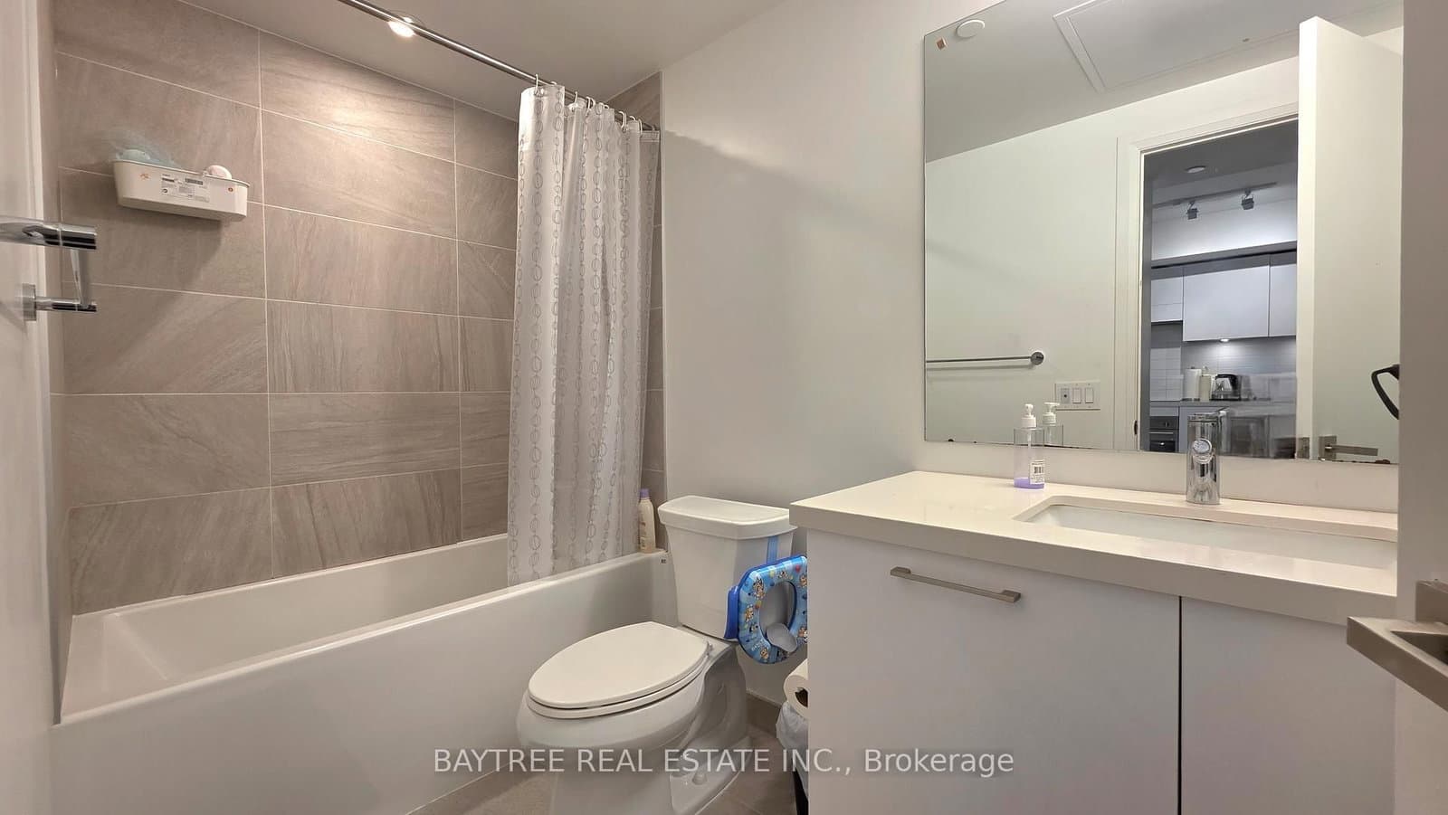 33 Frederick Todd Way, Unit 402 thumbnail 14