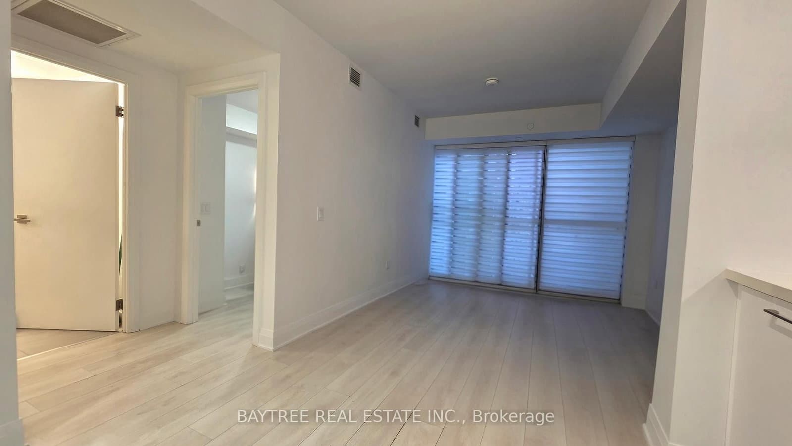 33 Frederick Todd Way, Unit 402 thumbnail 16