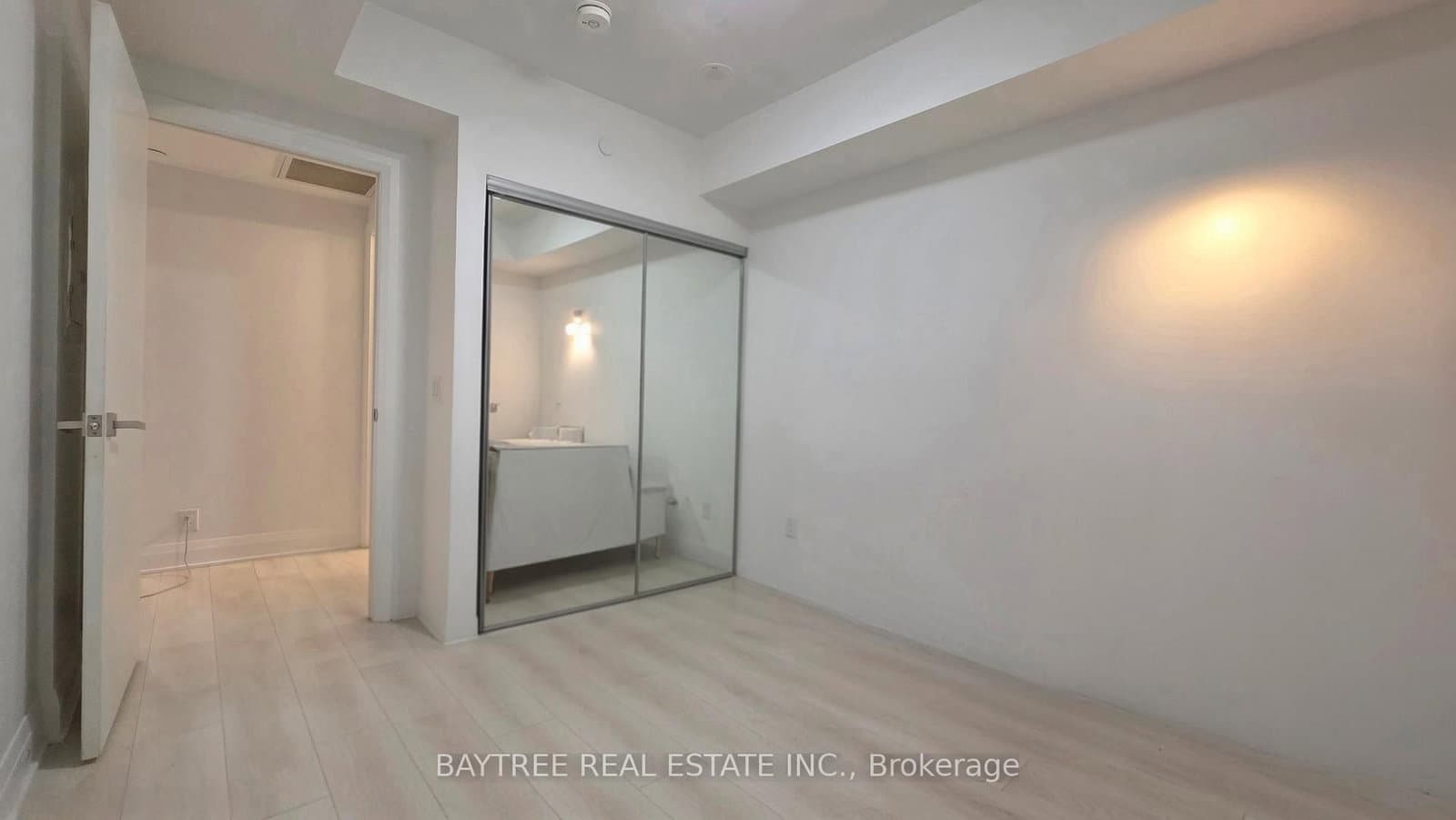 33 Frederick Todd Way, Unit 402 thumbnail 20