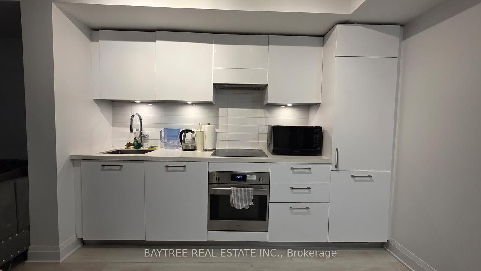 33 Frederick Todd Way, Unit 402 thumbnail 3