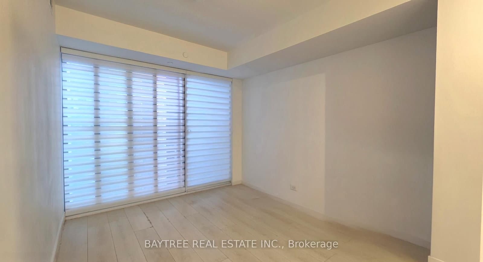 33 Frederick Todd Way, Unit 402 thumbnail 6