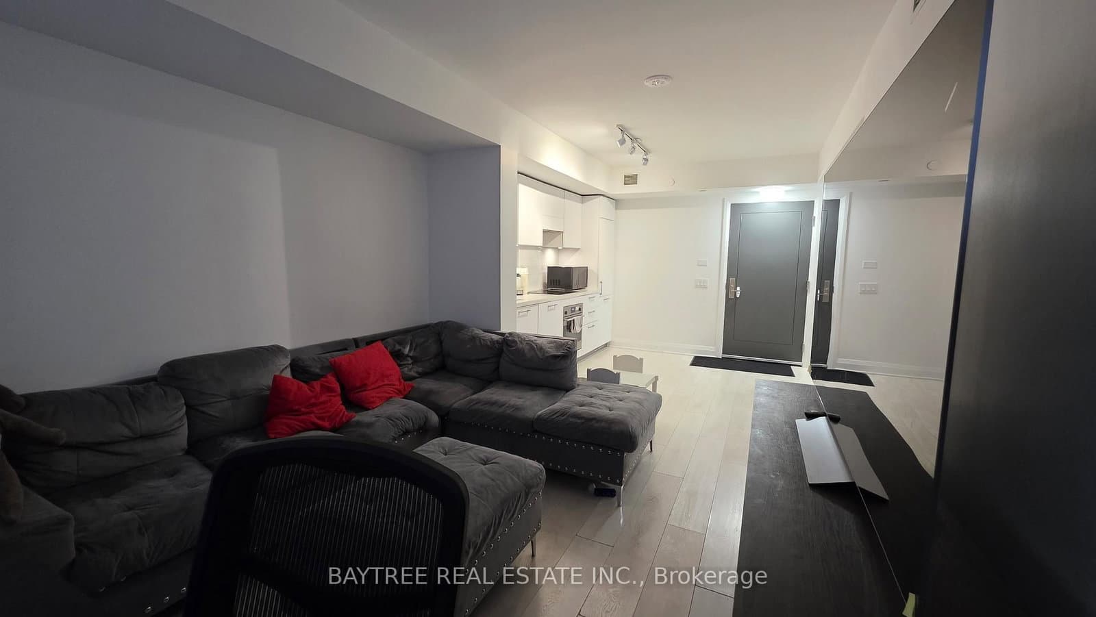 33 Frederick Todd Way, Unit 402 thumbnail 7