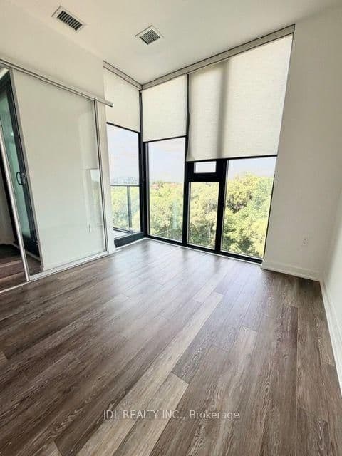250 Lawrence Avenue W, Unit 705 thumbnail 5