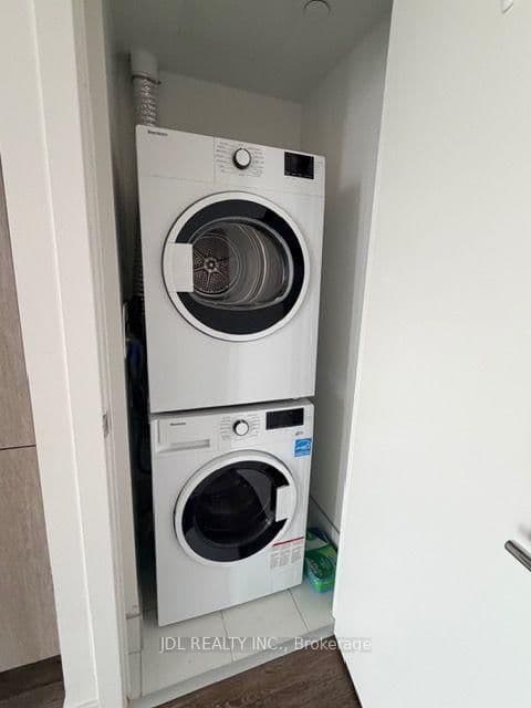 250 Lawrence Avenue W, Unit 705 thumbnail 8