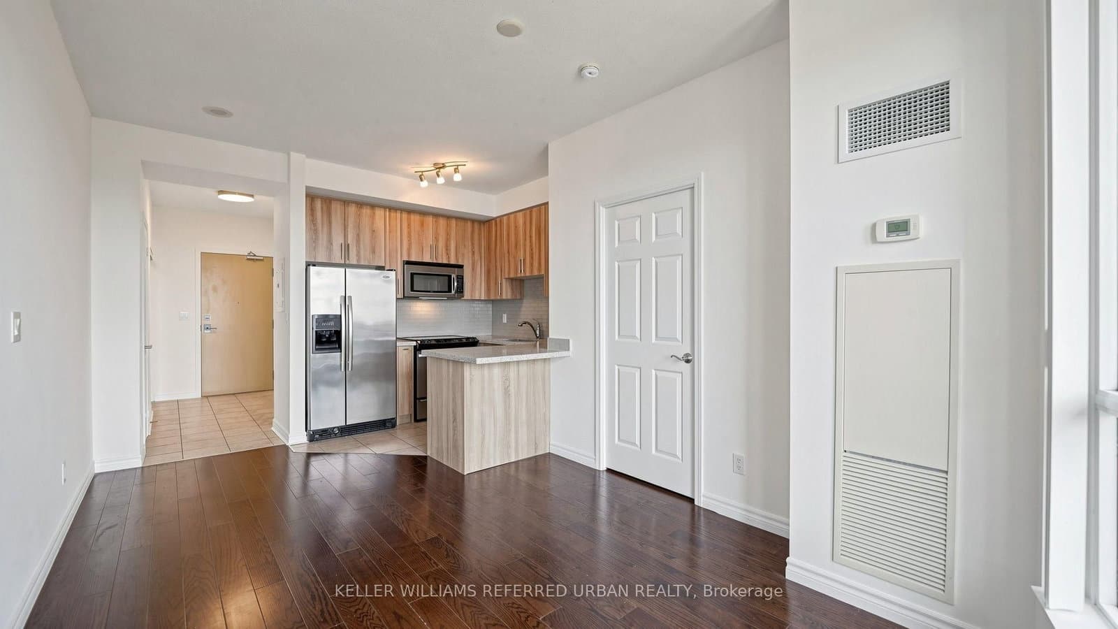 18 Holmes Avenue, Unit 912 thumbnail 4