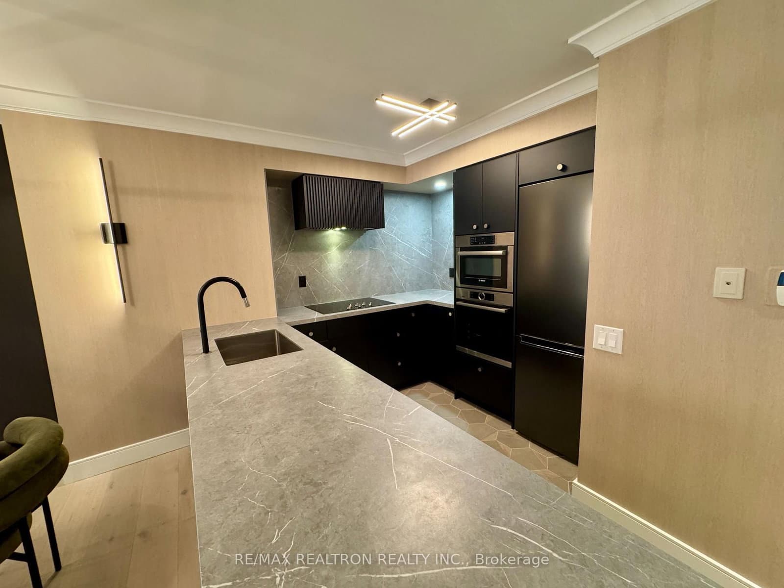 388 Bloor Street E, Unit 1107 thumbnail 11