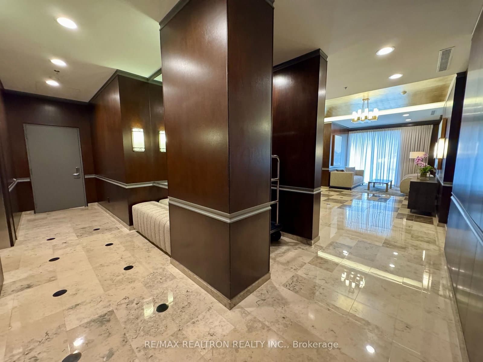 388 Bloor Street E, Unit 1107 thumbnail 3