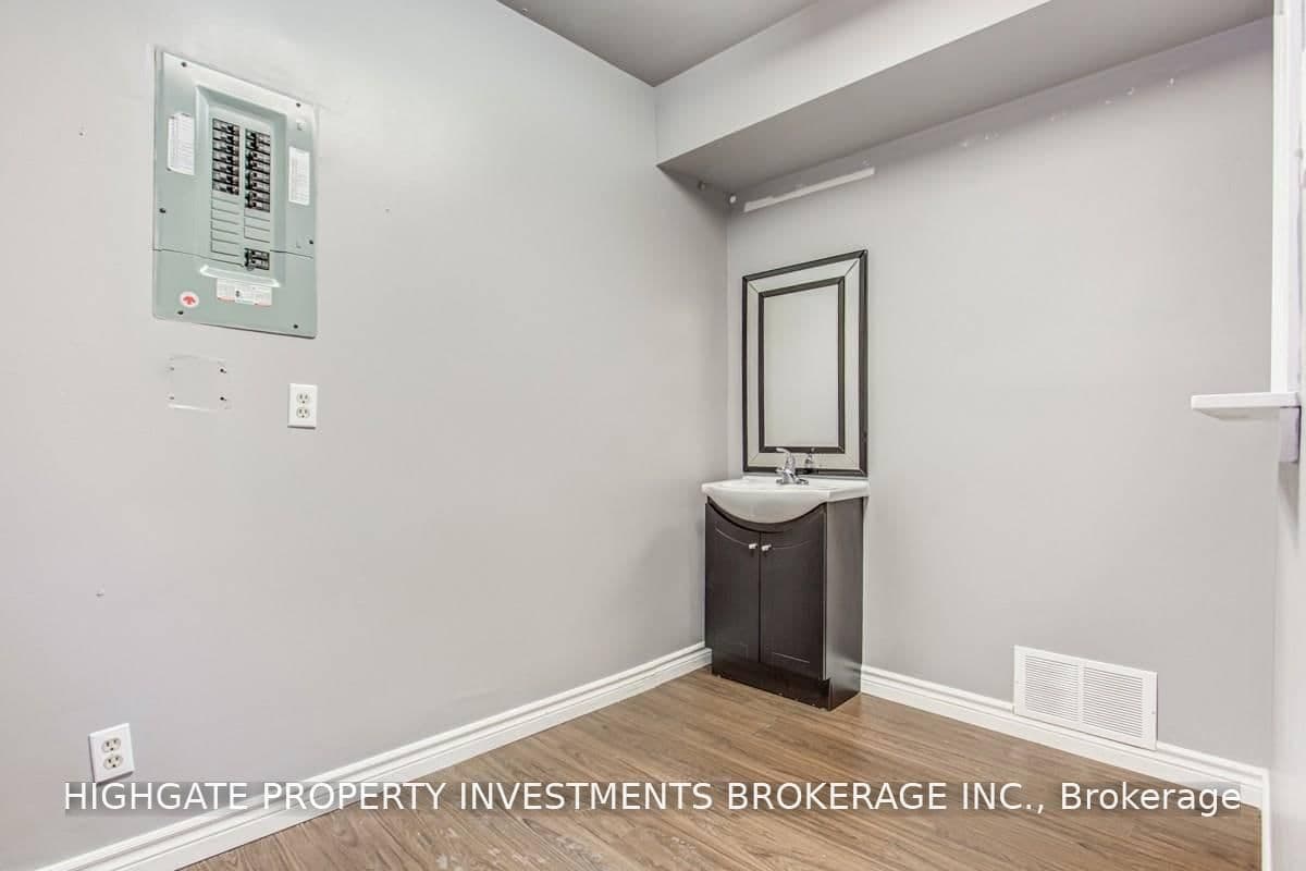 3189 Yonge Street, Unit C thumbnail 11