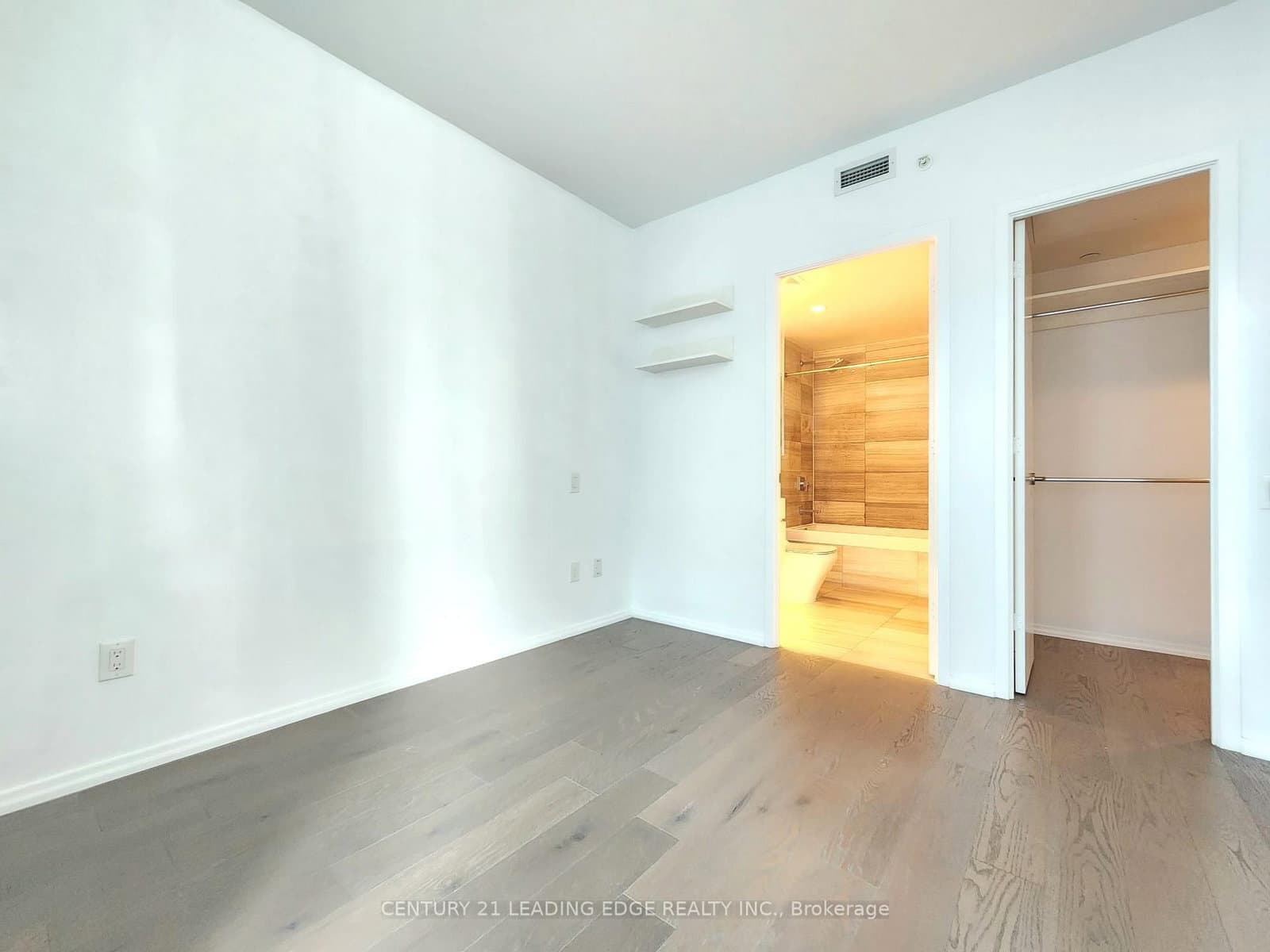 45 Charles Street E, Unit 4511 thumbnail 16
