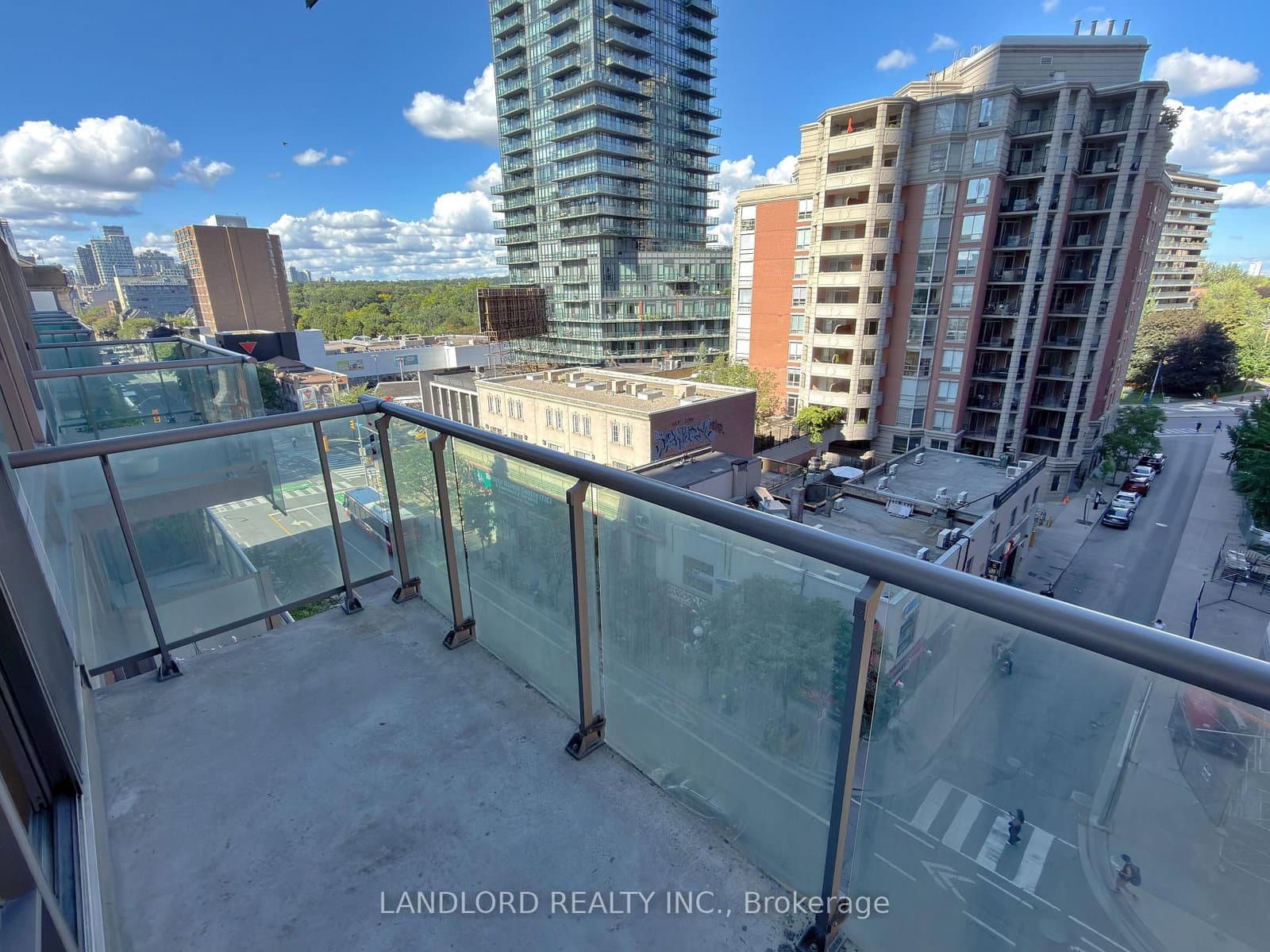 18 Yorkville Avenue, Unit 701 thumbnail 15