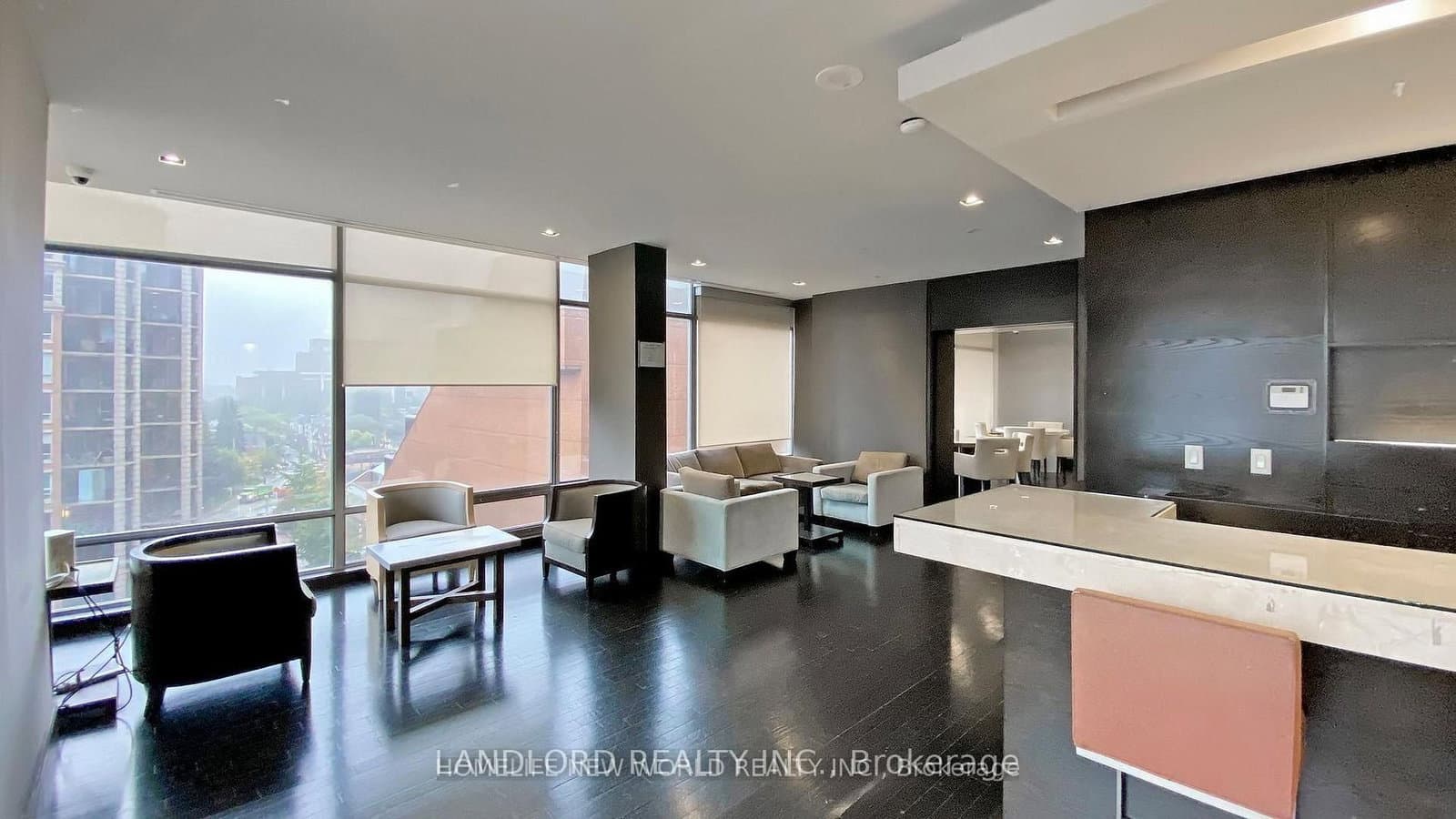 18 Yorkville Avenue, Unit 701 thumbnail 22