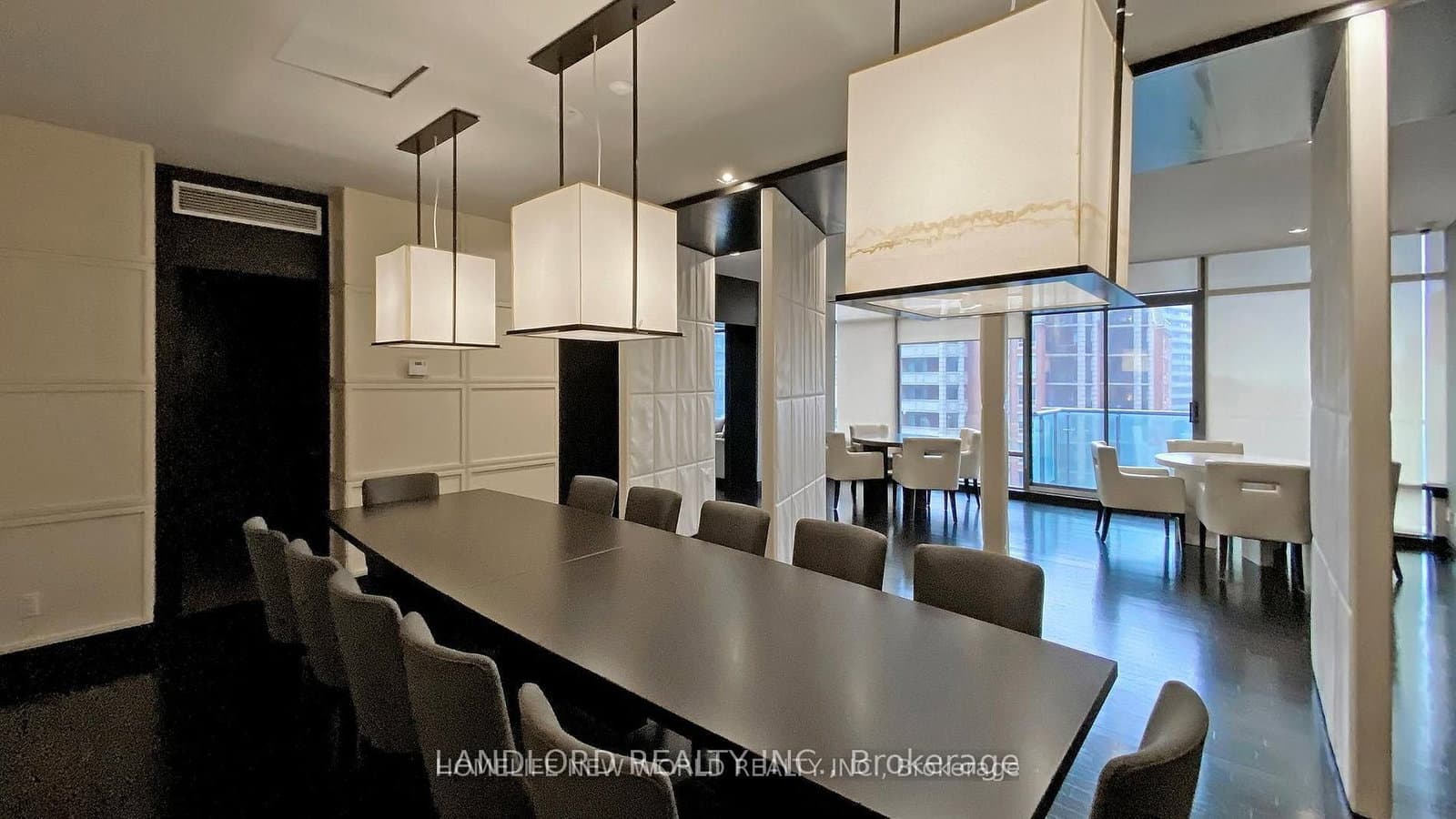 18 Yorkville Avenue, Unit 701 thumbnail 23