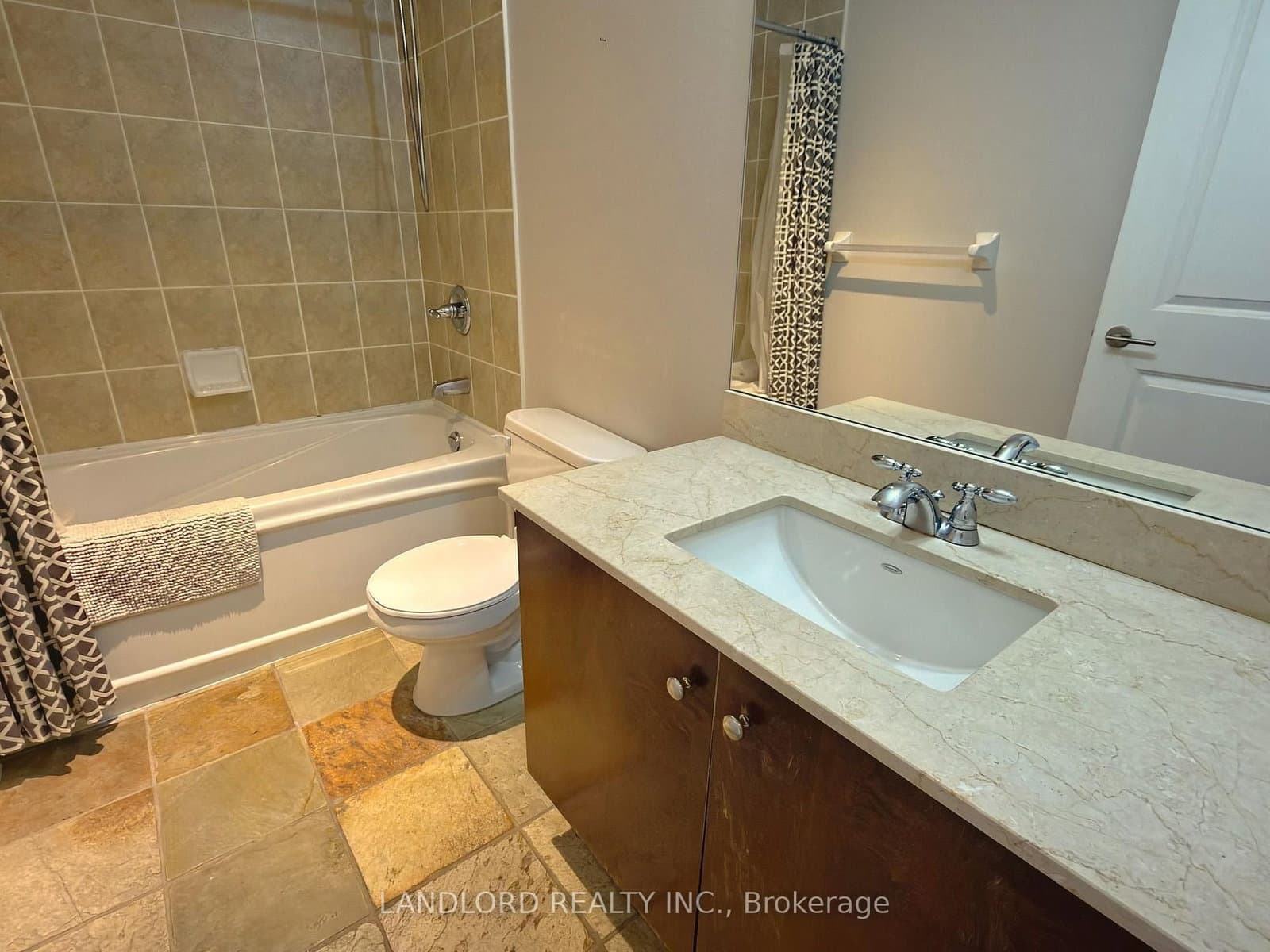 18 Yorkville Avenue, Unit 701 thumbnail 7