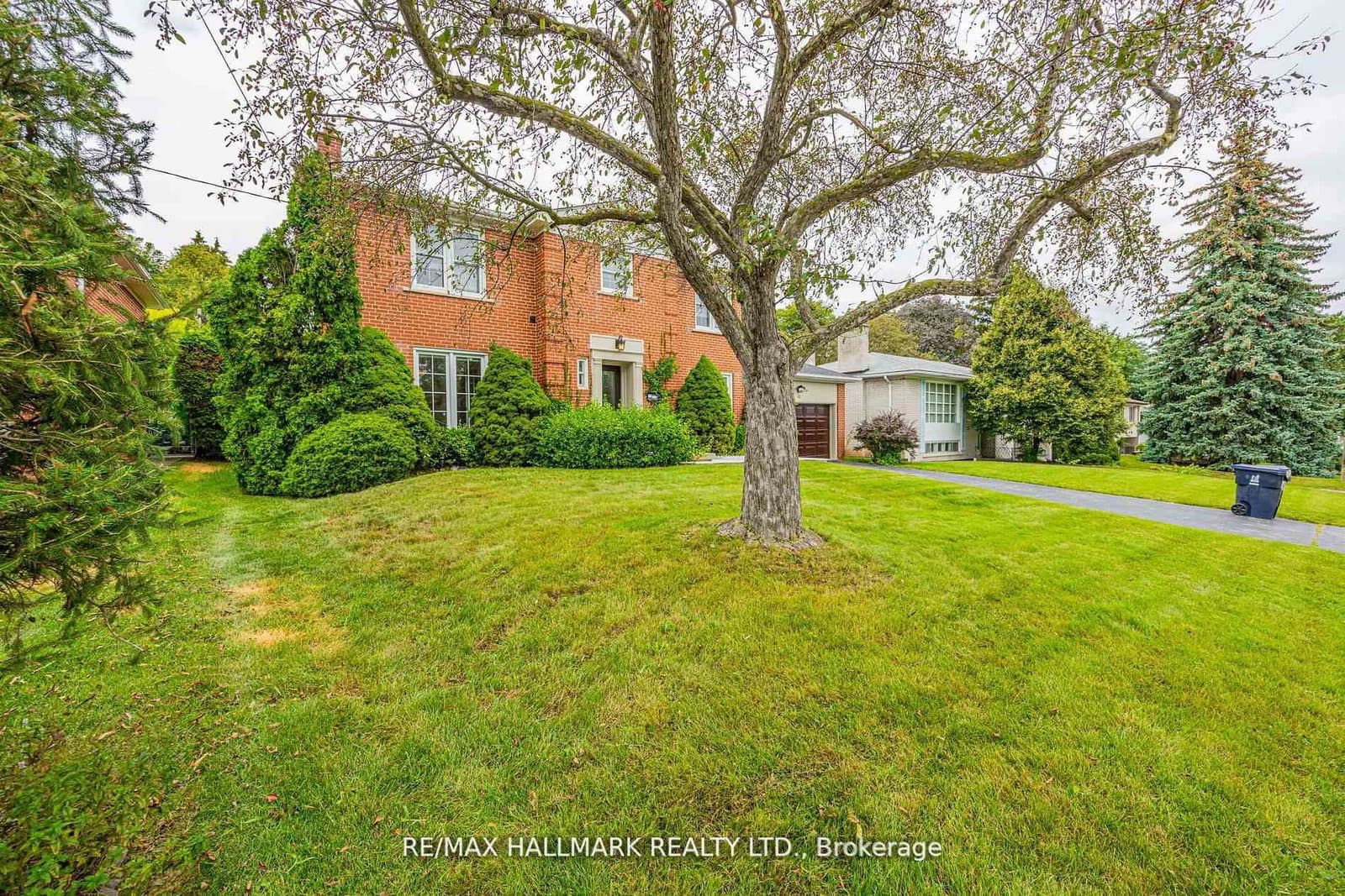 16 Paultiel Drive W thumbnail 2