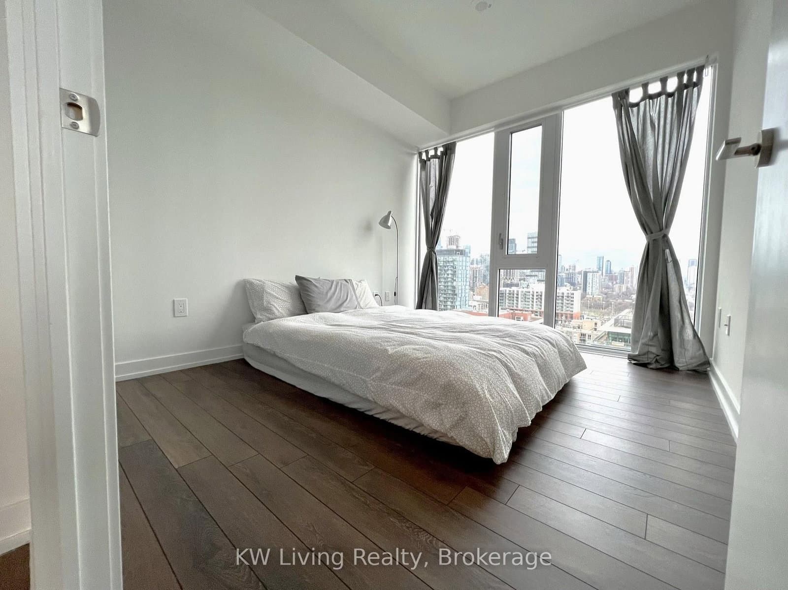158 Front Street E, Unit 1920 thumbnail 15
