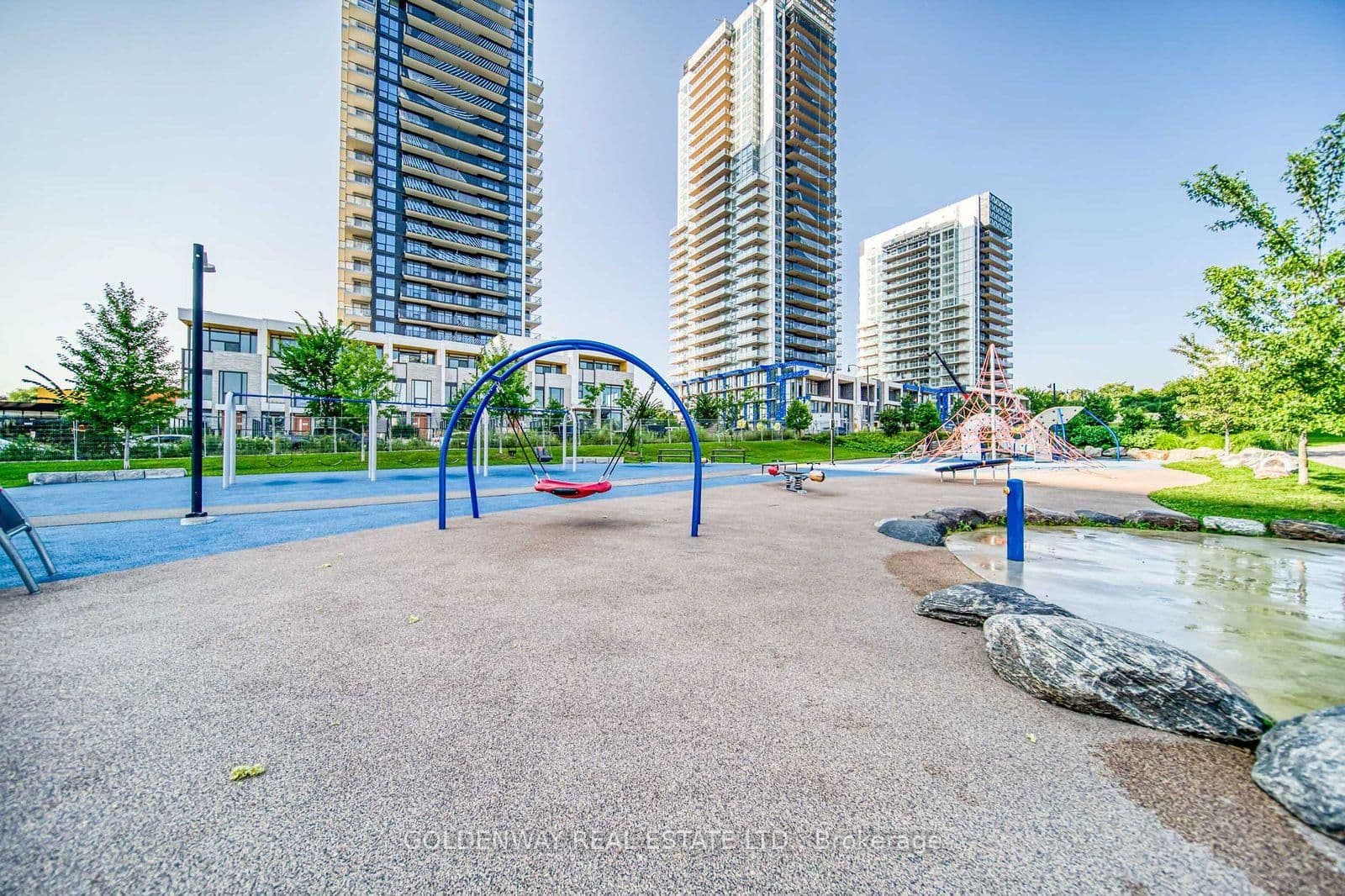 85 McMahon Drive, Unit 2109 thumbnail 18