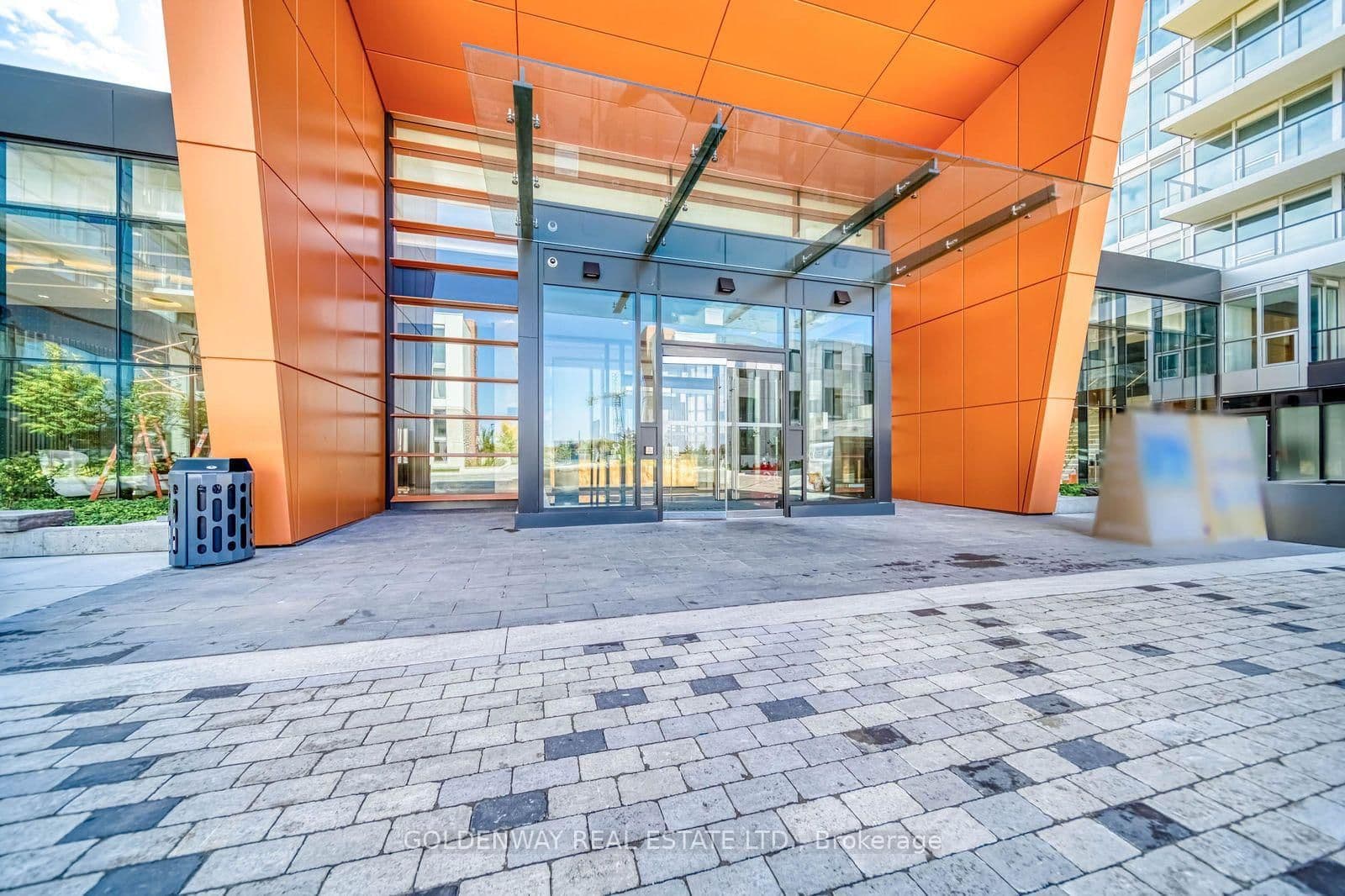 85 McMahon Drive, Unit 2109 thumbnail 2