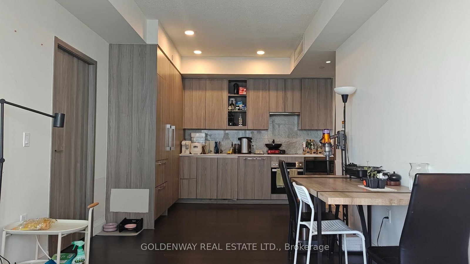 85 McMahon Drive, Unit 2109 thumbnail 3