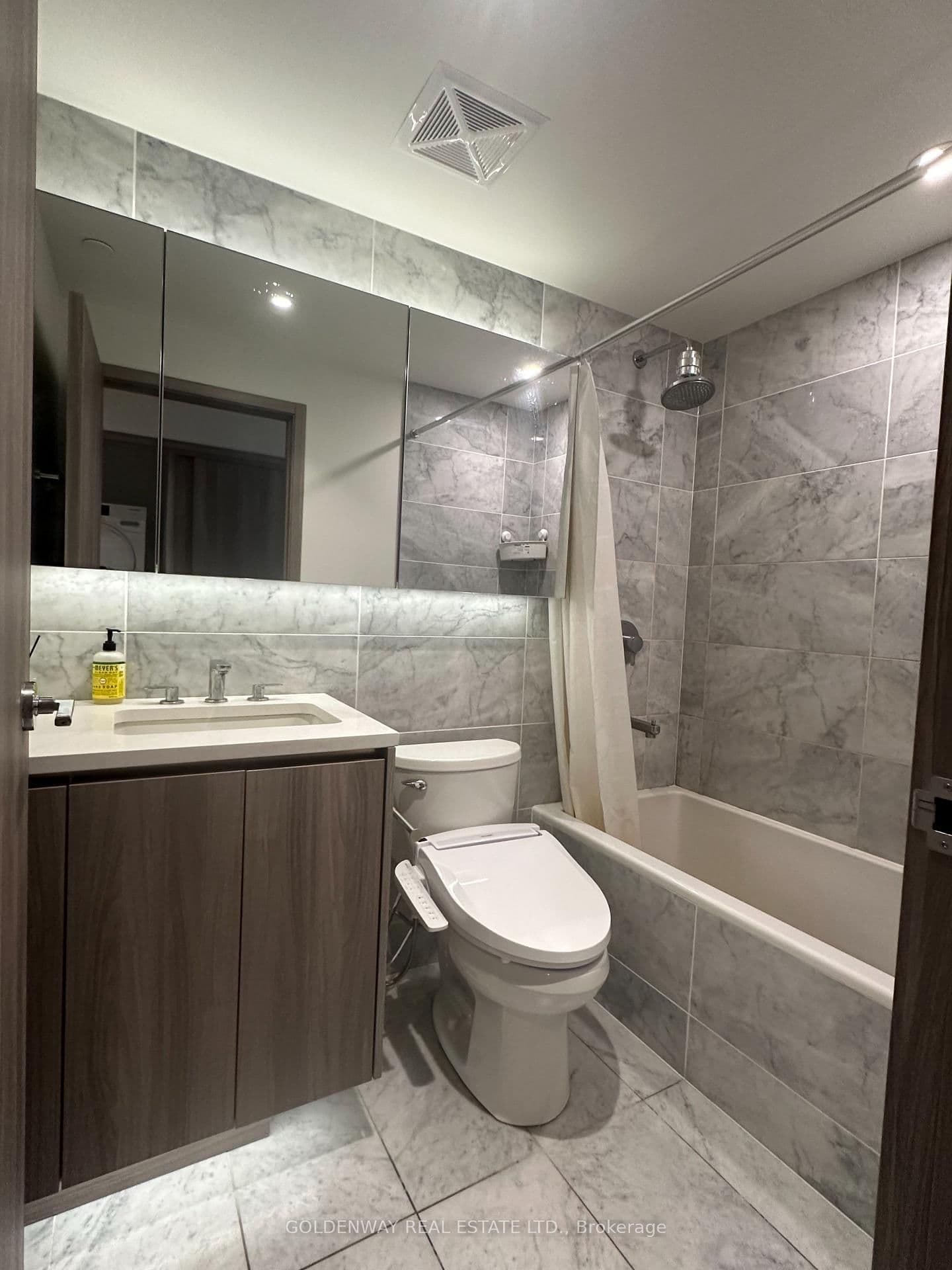 85 McMahon Drive, Unit 2109 thumbnail 7
