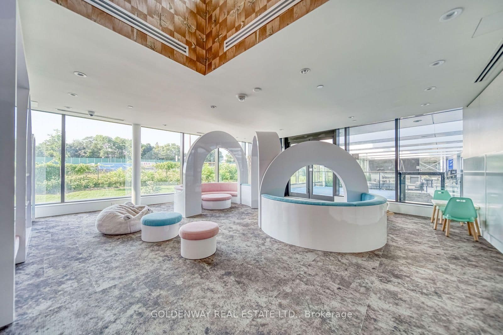 85 McMahon Drive, Unit 2109 thumbnail 9