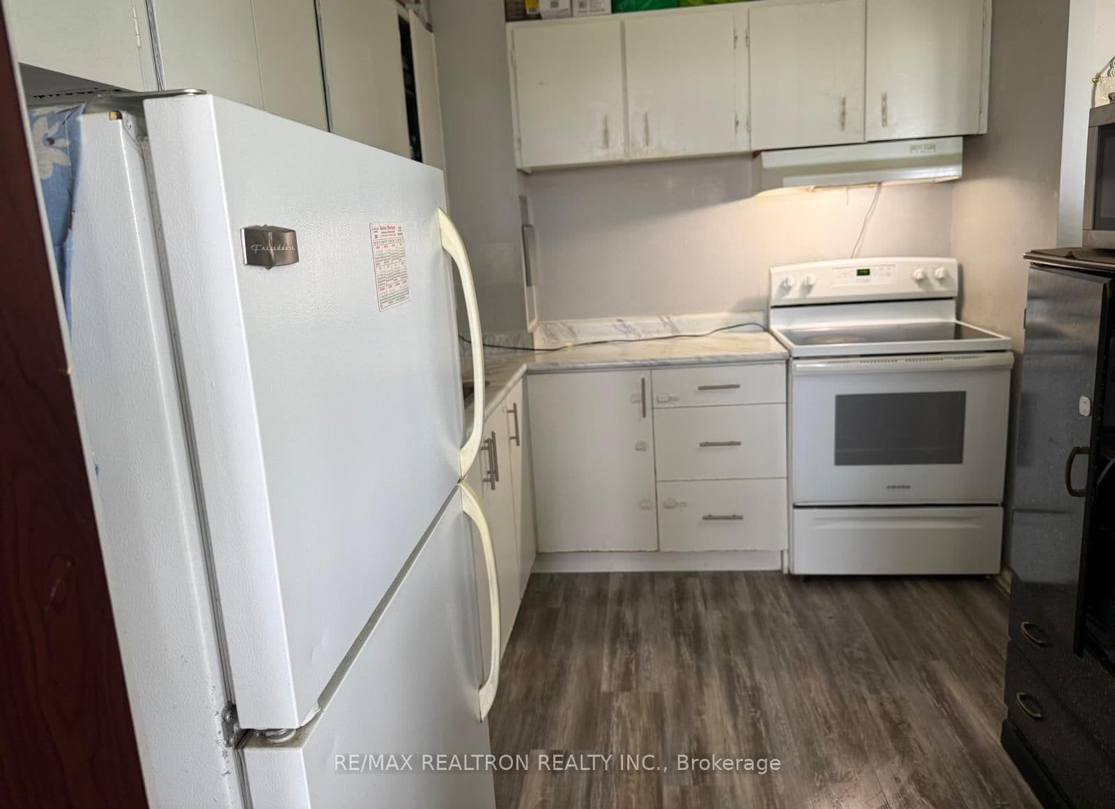 735 Don Mills Road, Unit 1001 thumbnail 2