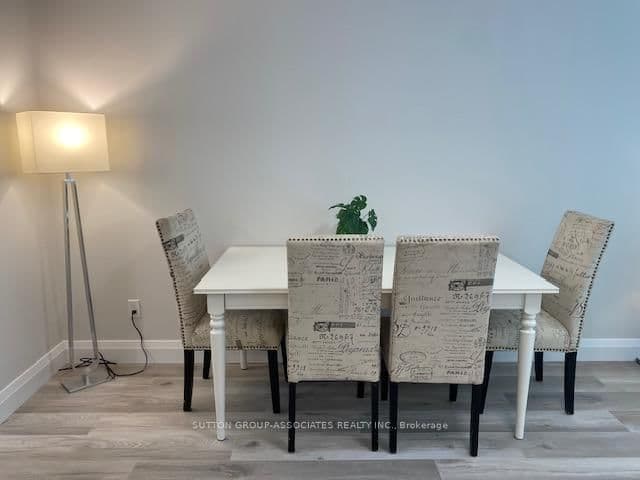 95 Prince Arthur Avenue, Unit 327 thumbnail 10