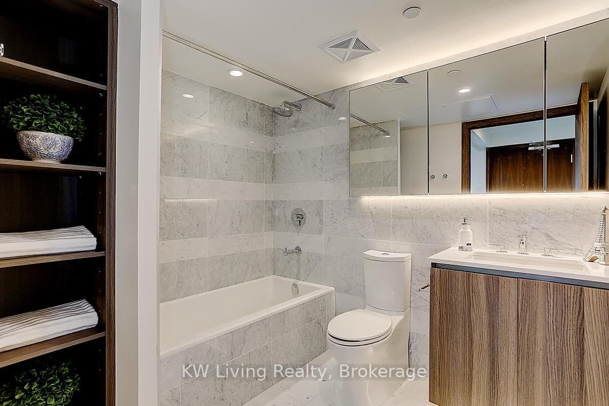 19 Bathurst Street, Unit 1612 thumbnail 10