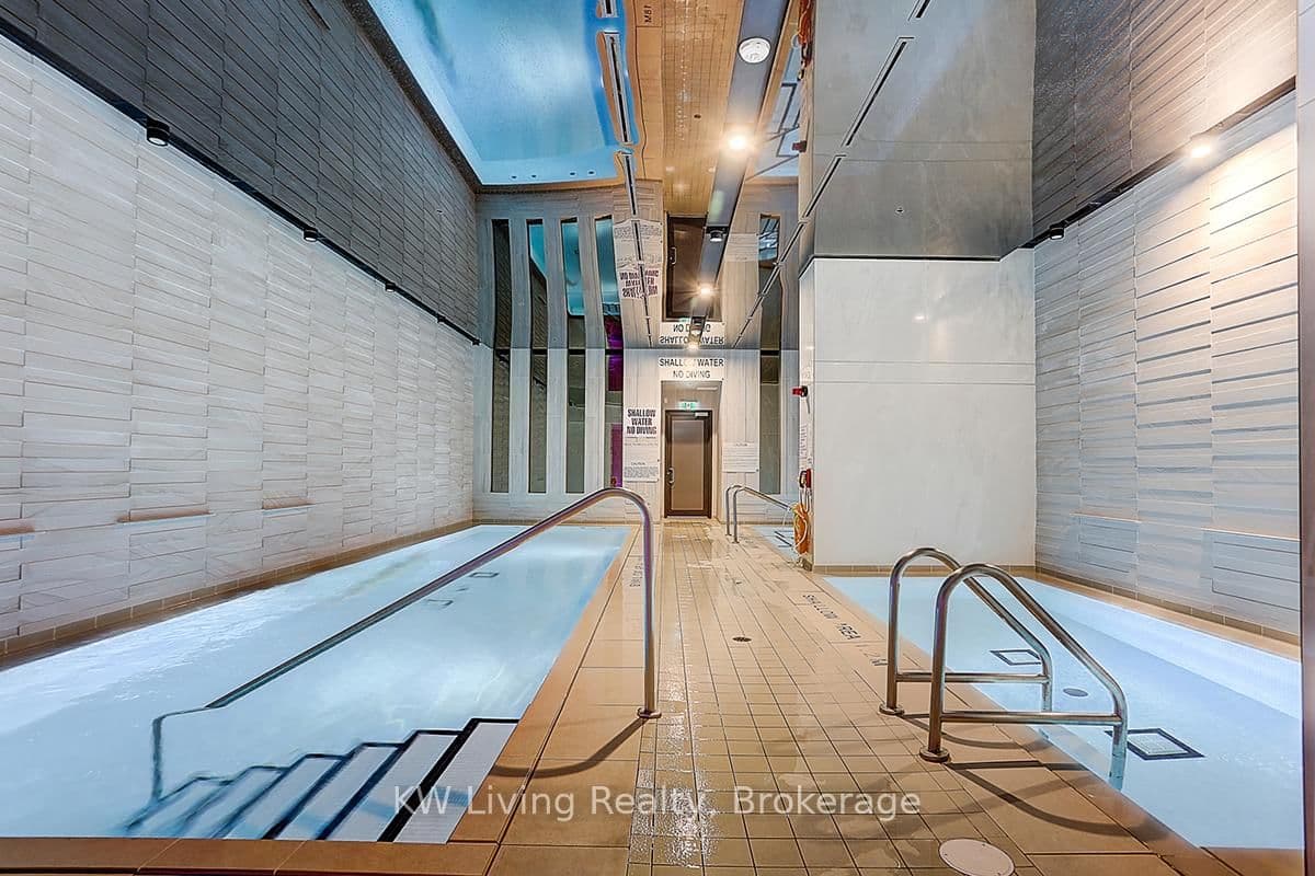 19 Bathurst Street, Unit 1612 thumbnail 13