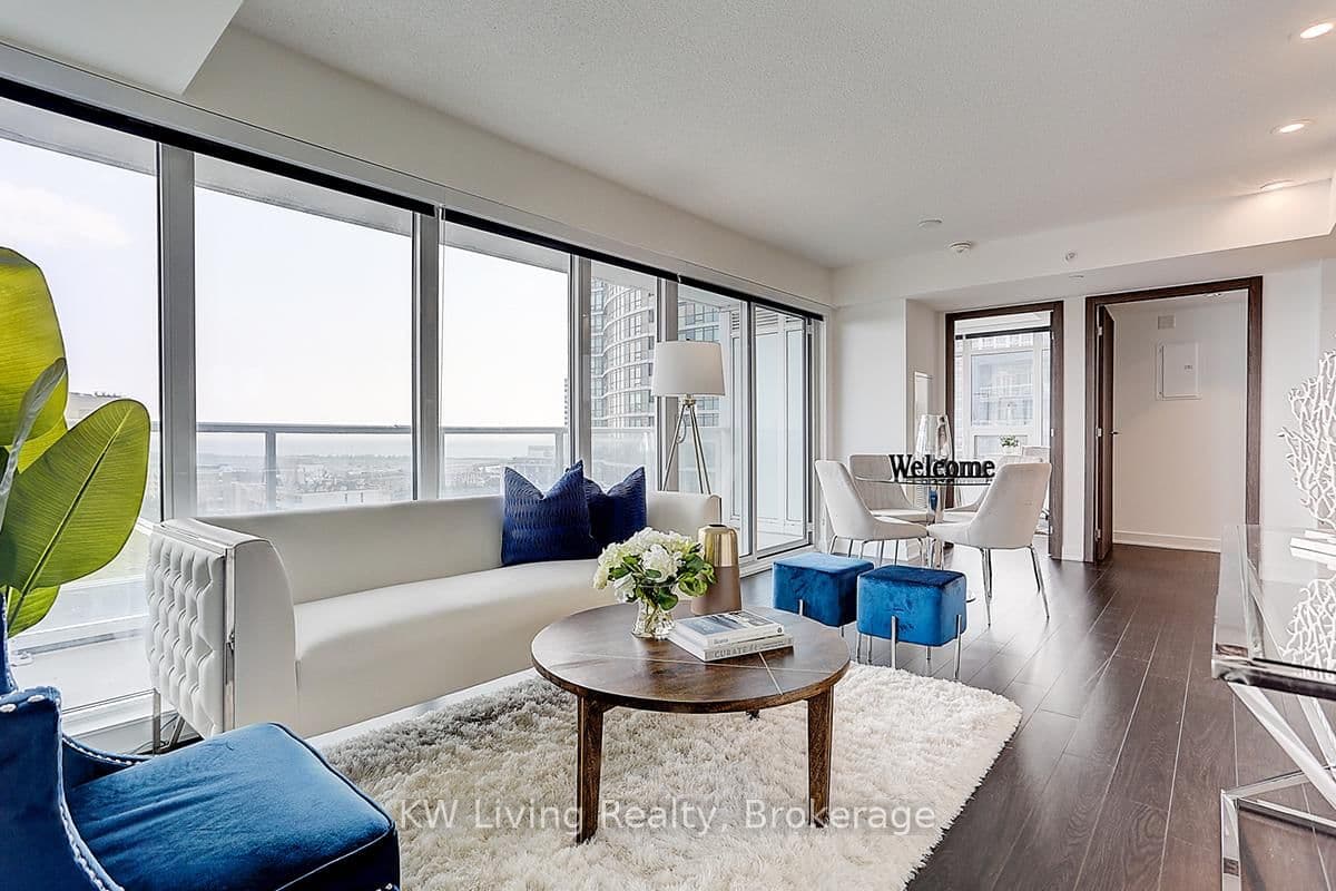 19 Bathurst Street, Unit 1612 thumbnail 4