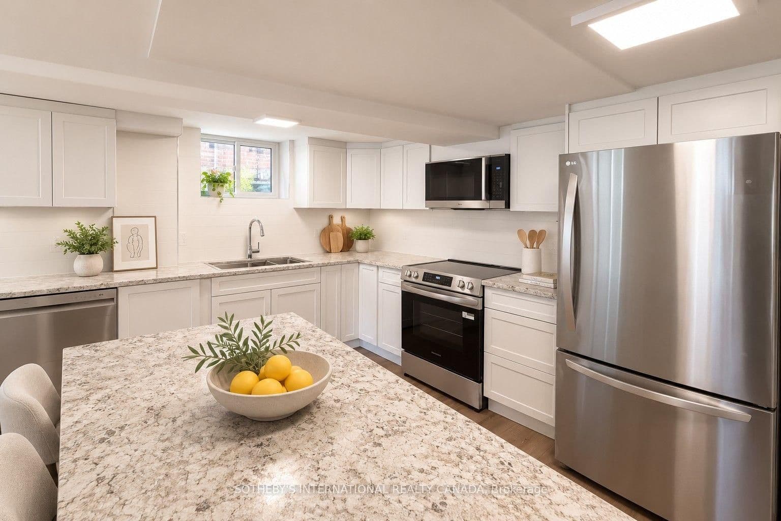 458A Oriole Parkway, Unit Lower thumbnail 8