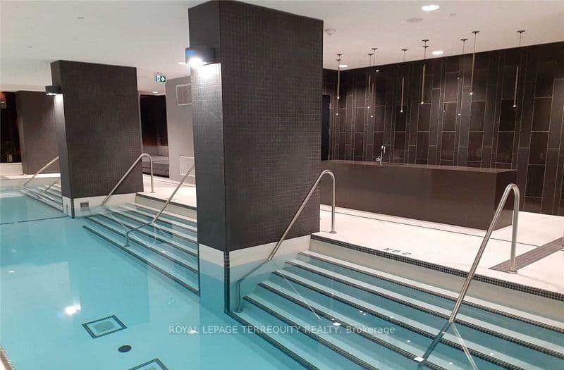 8 Eglinton Avenue E, Unit 505 thumbnail 12