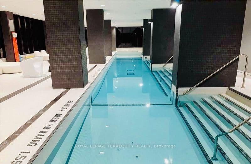 8 Eglinton Avenue E, Unit 505 thumbnail 13