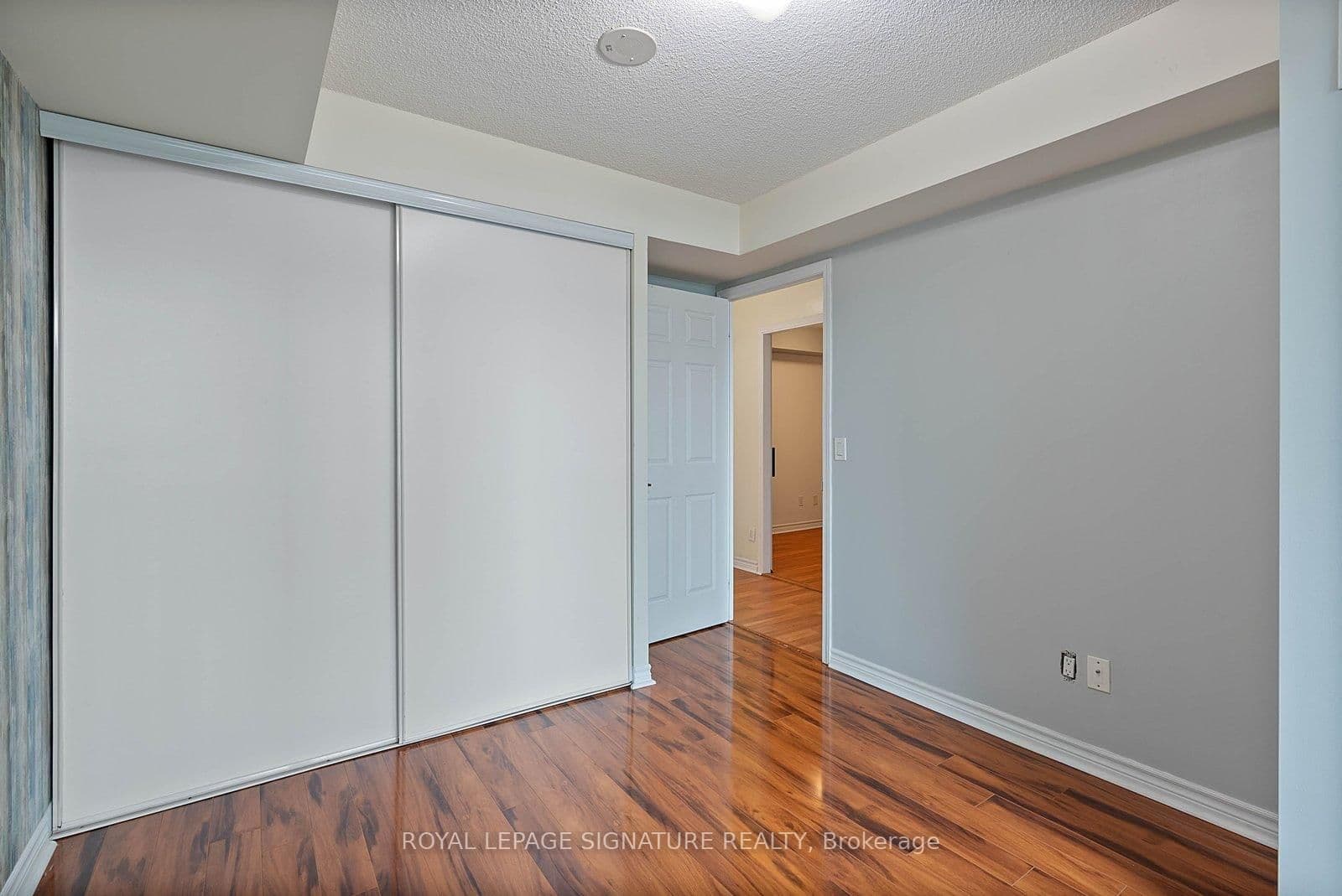 19 Grand Trunk Crescent, Unit 801 thumbnail 13