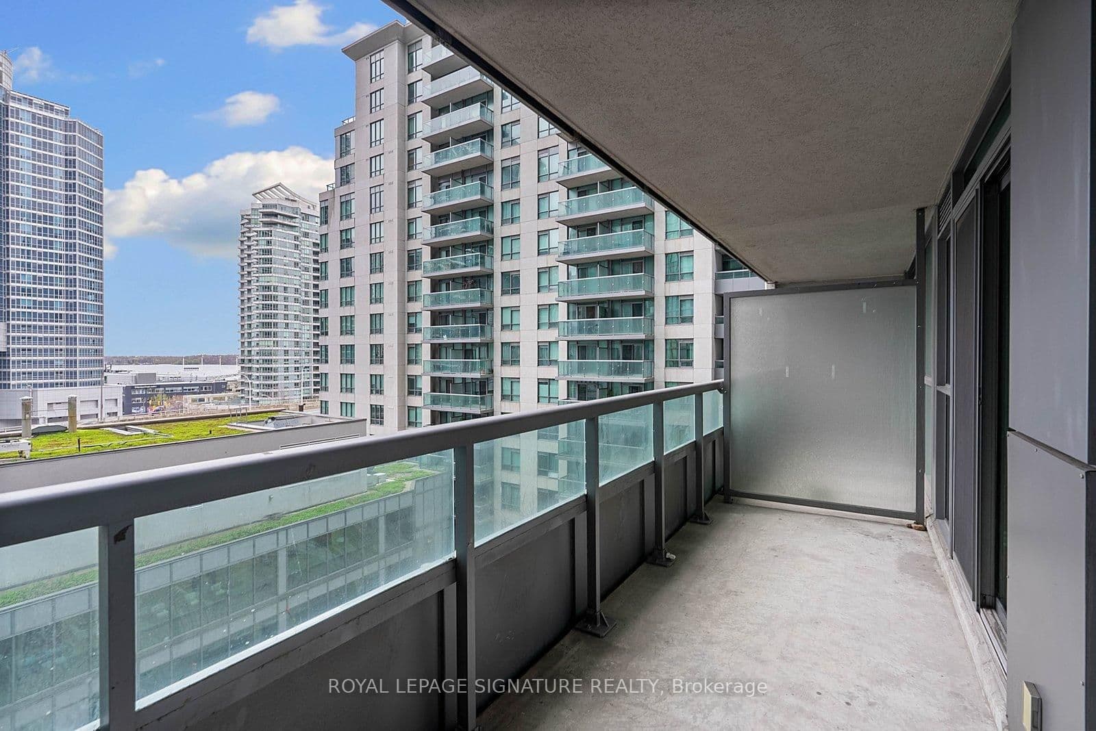 19 Grand Trunk Crescent, Unit 801 thumbnail 15
