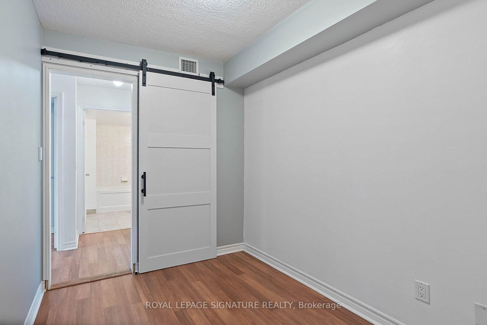 19 Grand Trunk Crescent, Unit 801 thumbnail 22