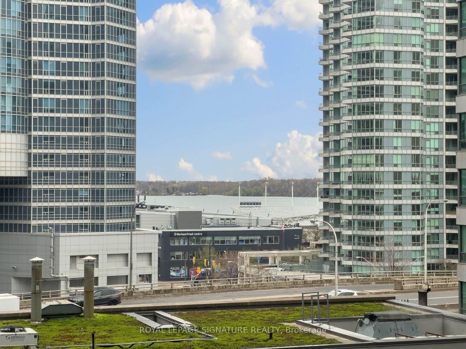 19 Grand Trunk Crescent, Unit 801 thumbnail 24