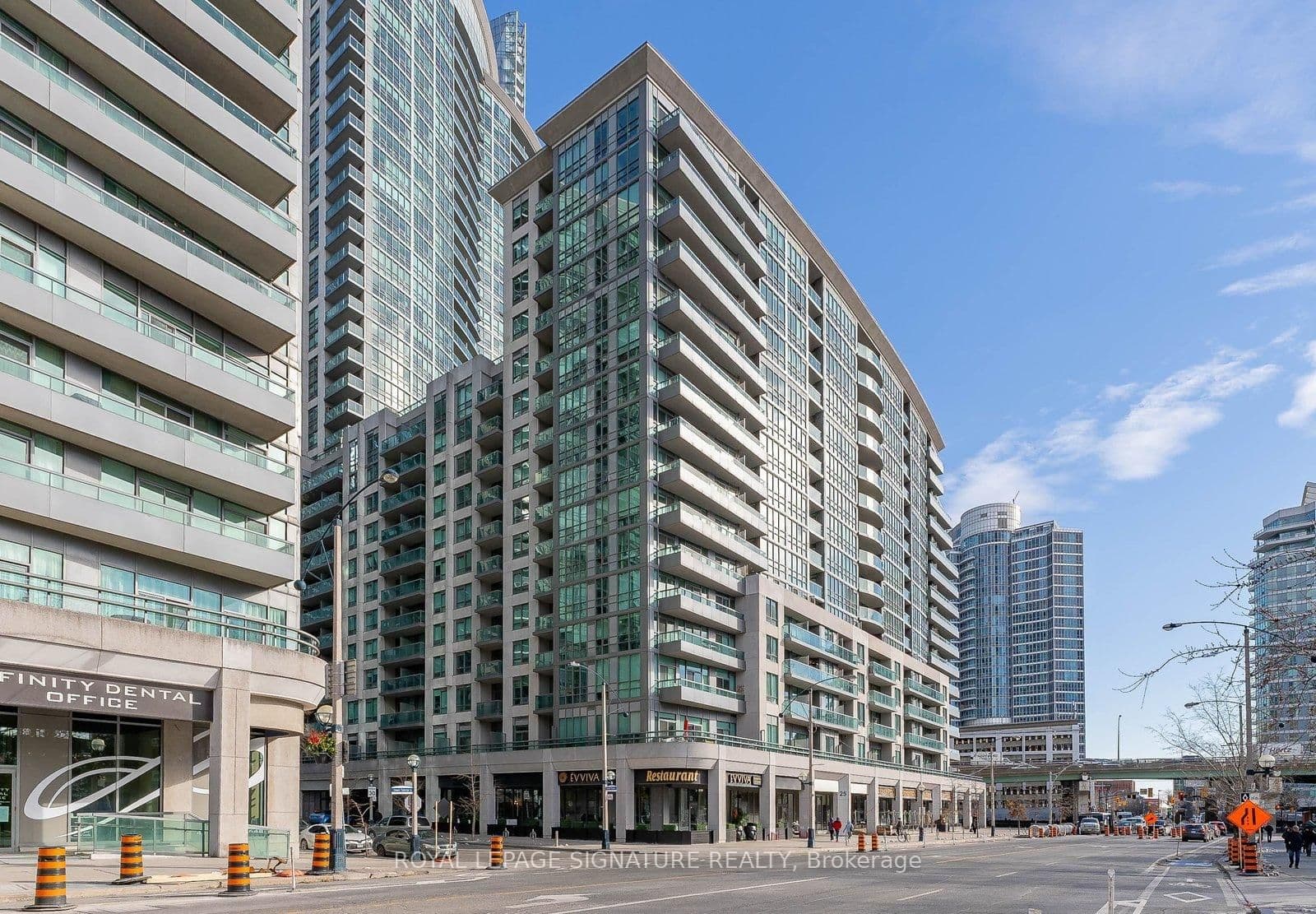 19 Grand Trunk Crescent, Unit 801 thumbnail 29