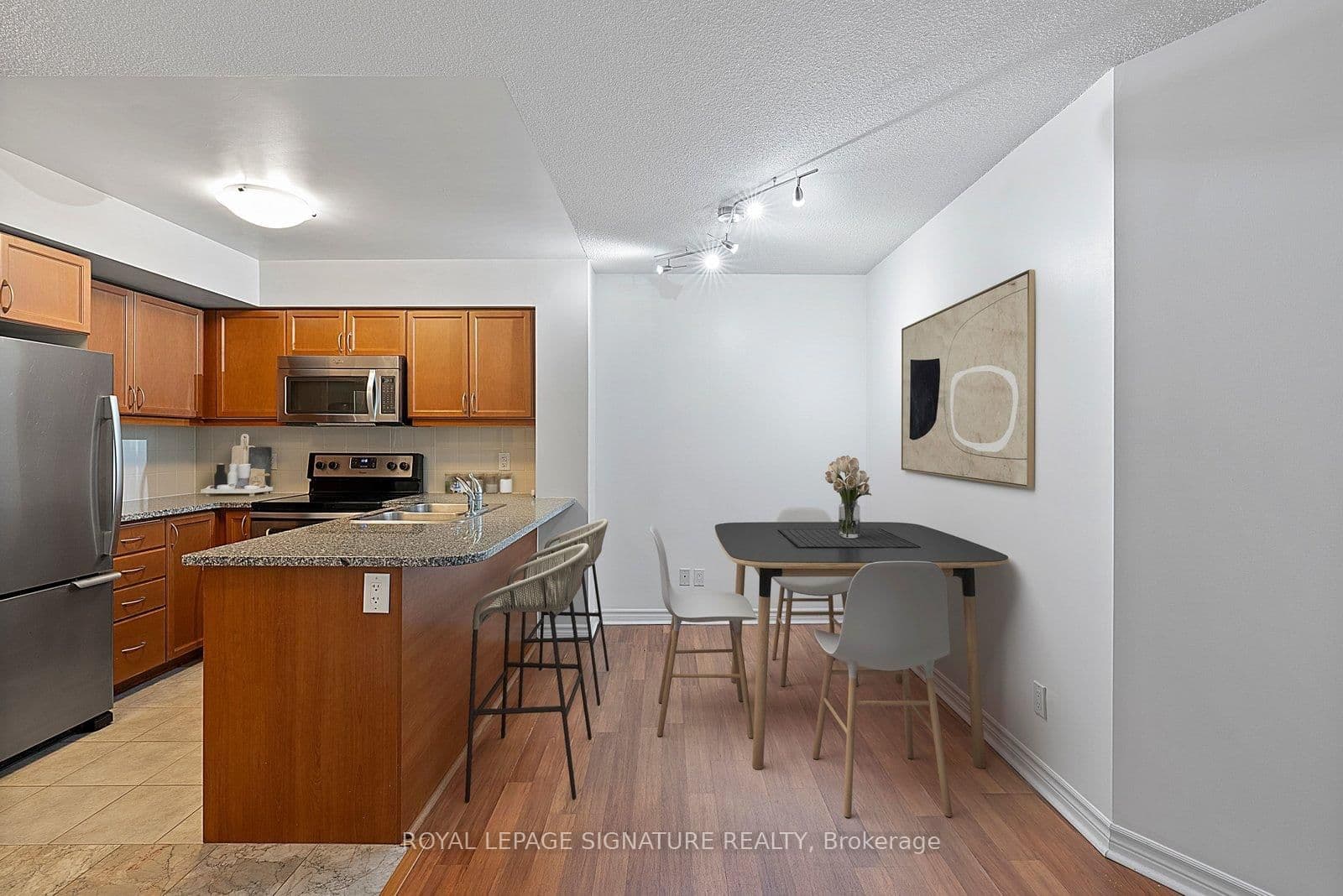 19 Grand Trunk Crescent, Unit 801 thumbnail 6